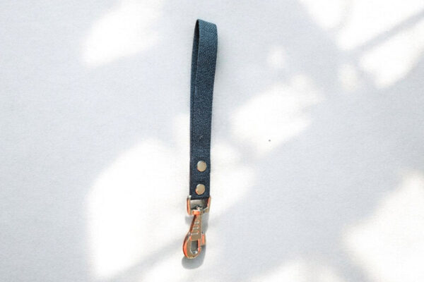 Laisse boucle en sangle noire